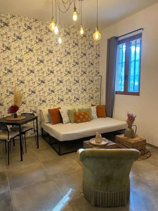 Superbe Studio De Charme Apartamento Tourrette-Levens Exterior foto